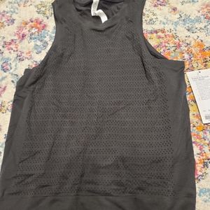 Lululemon || Breeze by muscle tank size 6